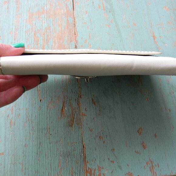 COACH CREAM LEATHER TAN TRIM TURNLOCK LARGE CLUTCH WALLET - Picture 6 of 8